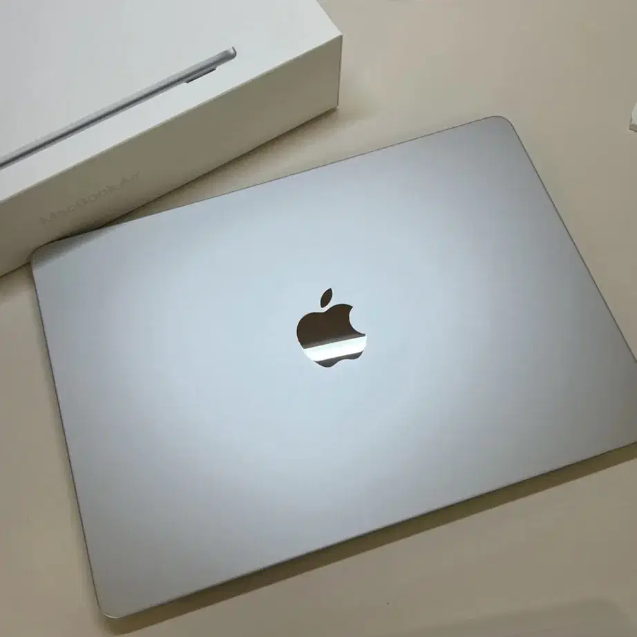 MacBook 13모델(M2) 실버 8/8/16/256