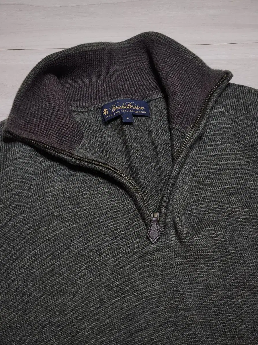 ConditionExcellent Brooks Brothers wool100 vahn upholstery knit unisex L