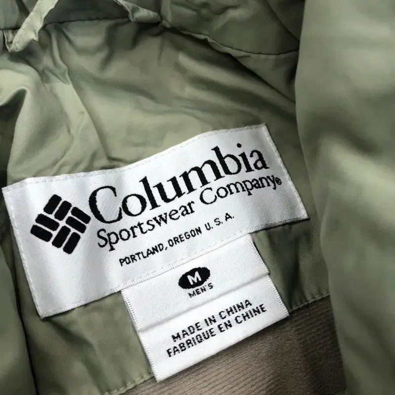 COLUMBIA 올드스쿨 캠핑 자켓 A00523