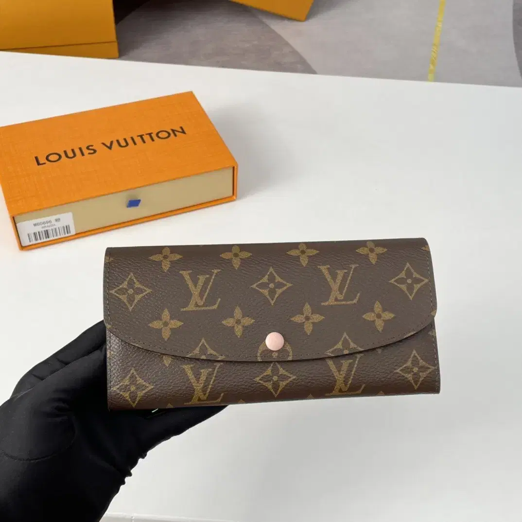 Louis Vuitton 루이비통여성 지갑