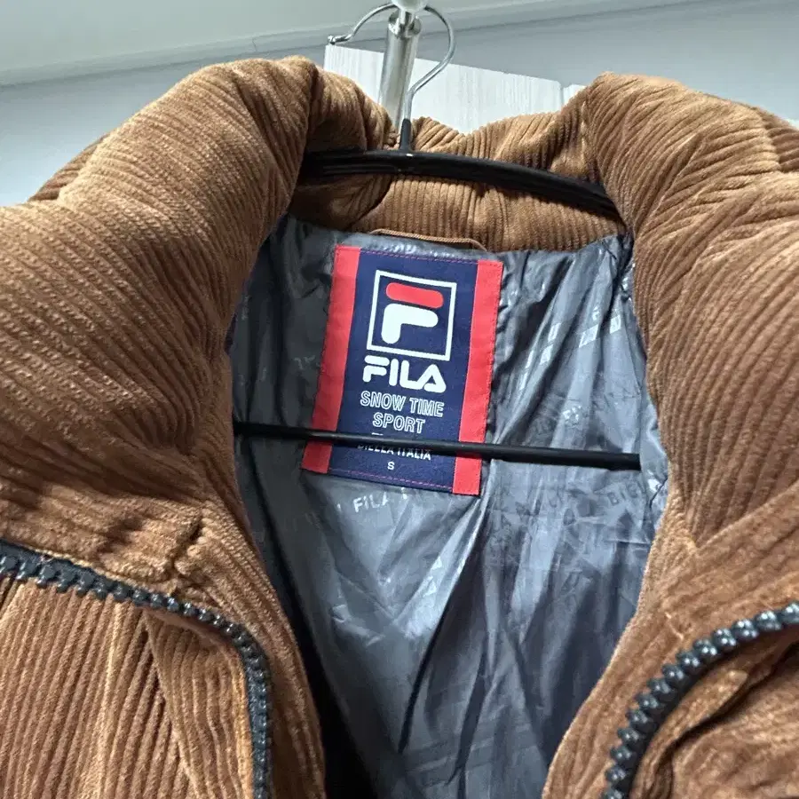 FILA 숏패딩 골덴 푸퍼 S/XL 커플패딩