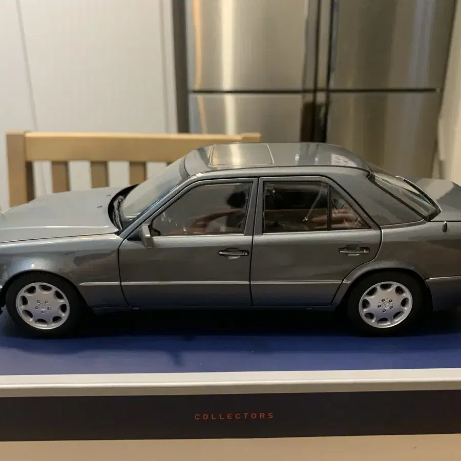 1:18 노레브 벤츠 E클래스 w124