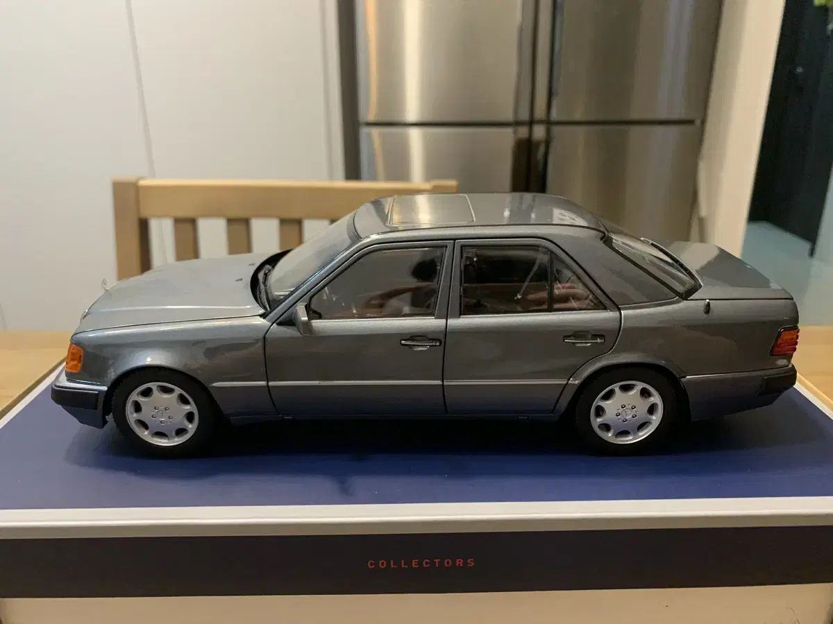 1:18 노레브 벤츠 E클래스 w124