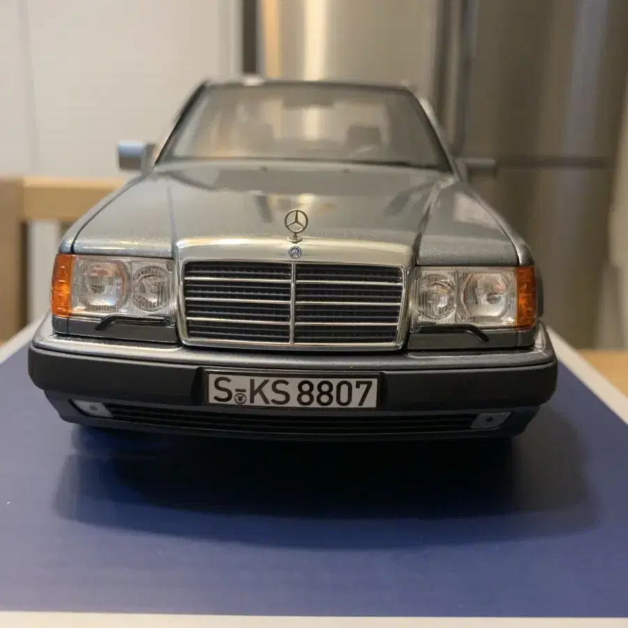 1:18 노레브 벤츠 E클래스 w124