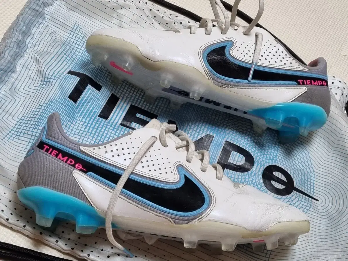 [250] Timpo Legends 9 Elite FG Nike Football Boots