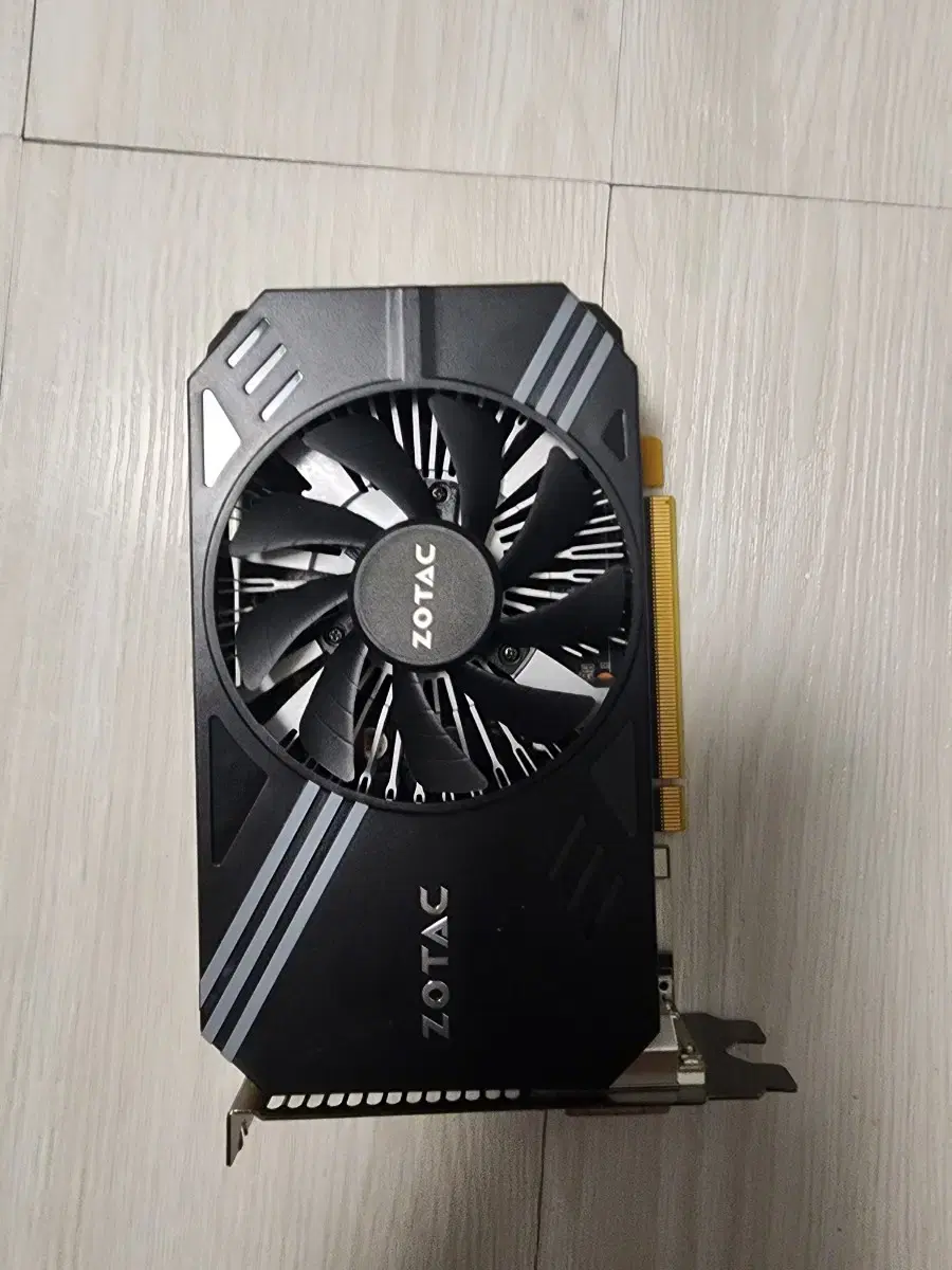 GTX950 팝니다.