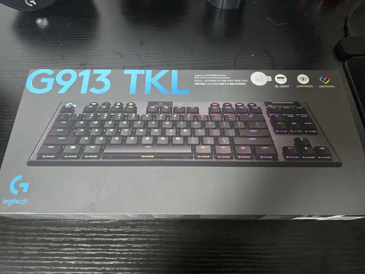 로지텍 G913 TKL 키보드 (clicky)