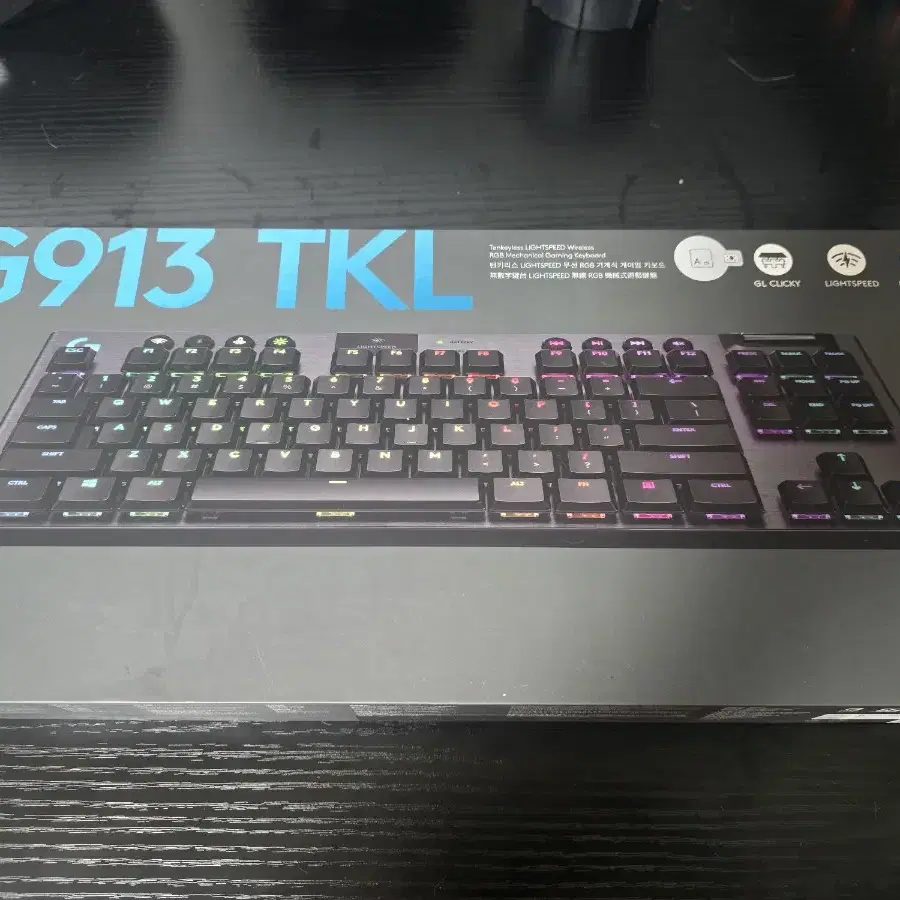 로지텍 G913 TKL 키보드 (clicky)