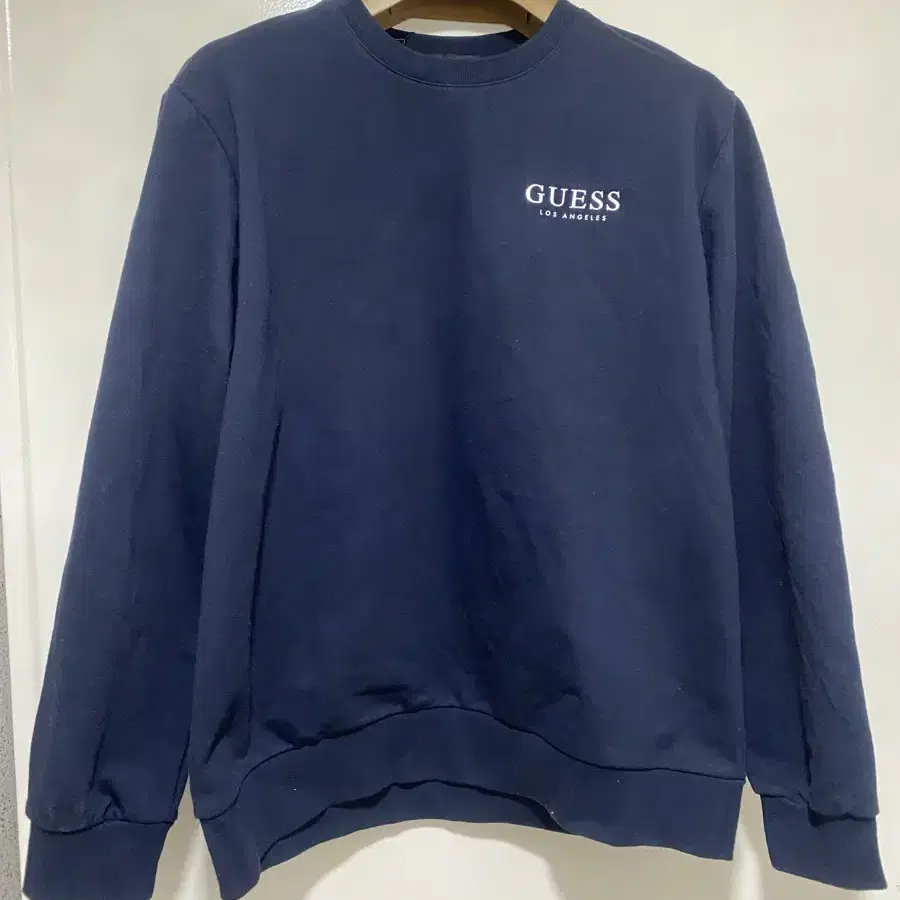 GUESS 게스 맨투맨 sweatshirts