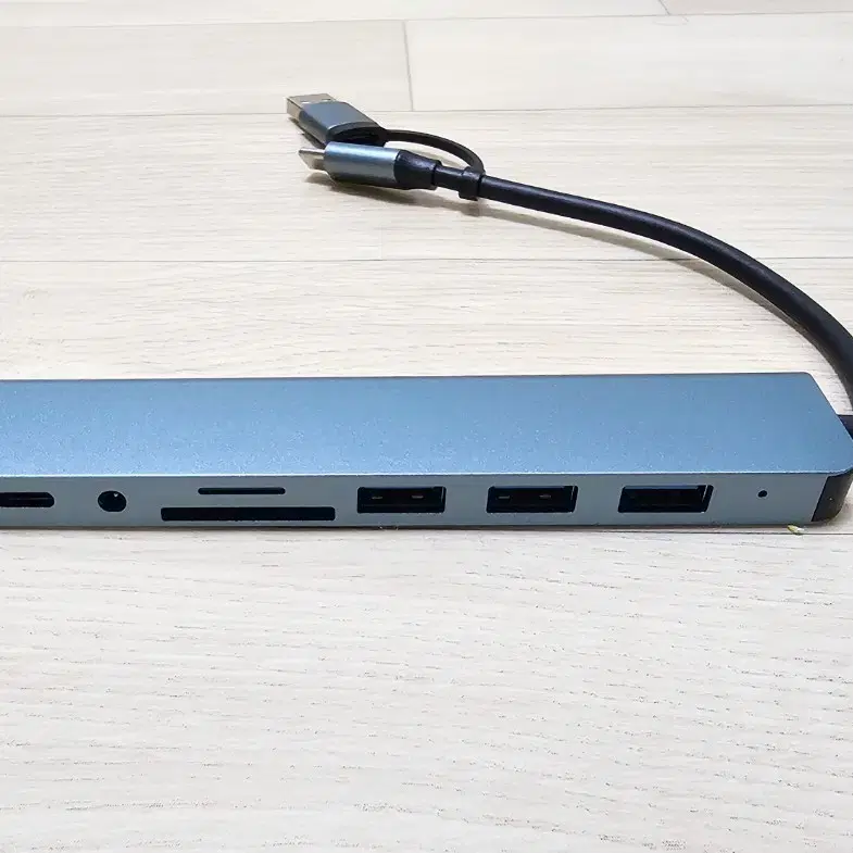 멀티 카드리더기 및 허브_USB 3.0 & USB C to 8 in 1