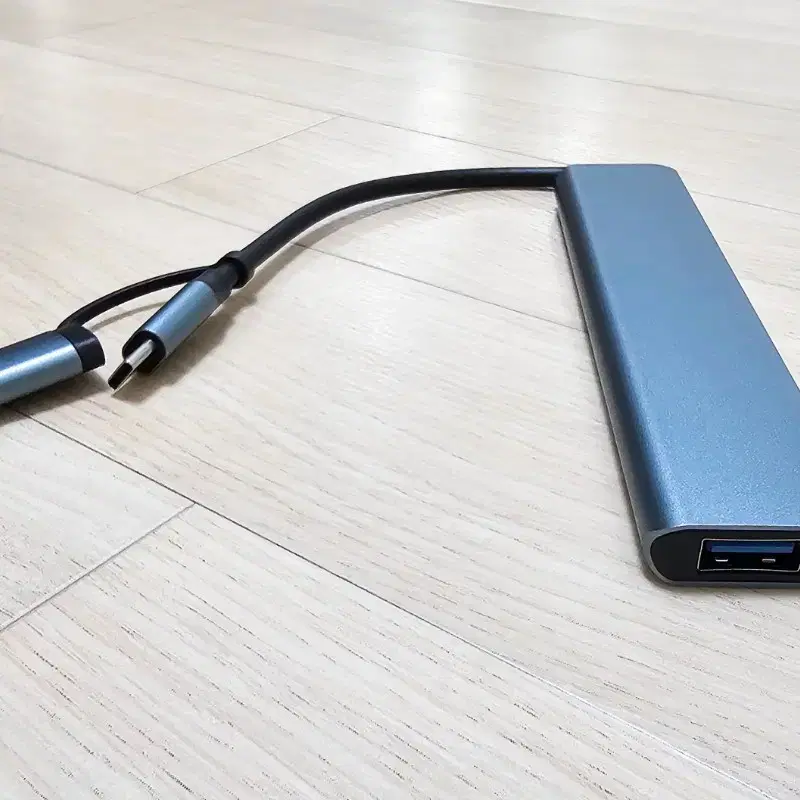 멀티 카드리더기 및 허브_USB 3.0 & USB C to 8 in 1