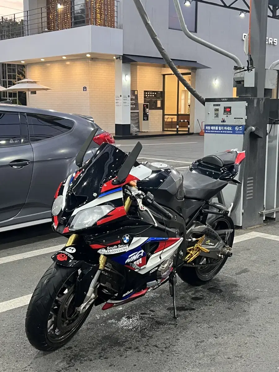 BMW S1000RR