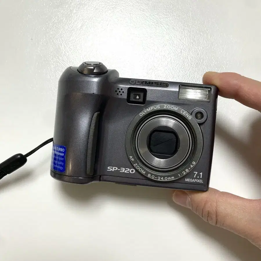 올림푸스 SP-320 디지털 카메라