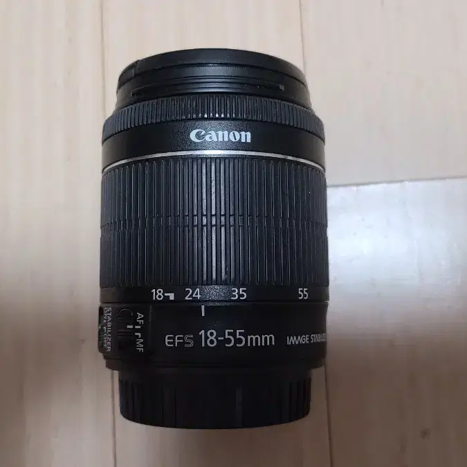 캐논 EFS 18-55mm 렌즈 팝니다.