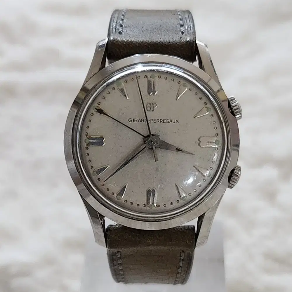 # 152 )  GIRARD PERREGAUX ALARM WATCH