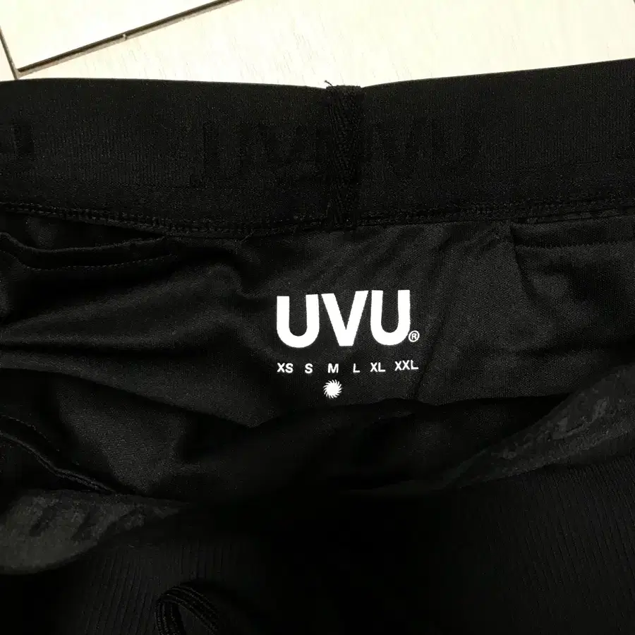 UVU 하프 타이즈