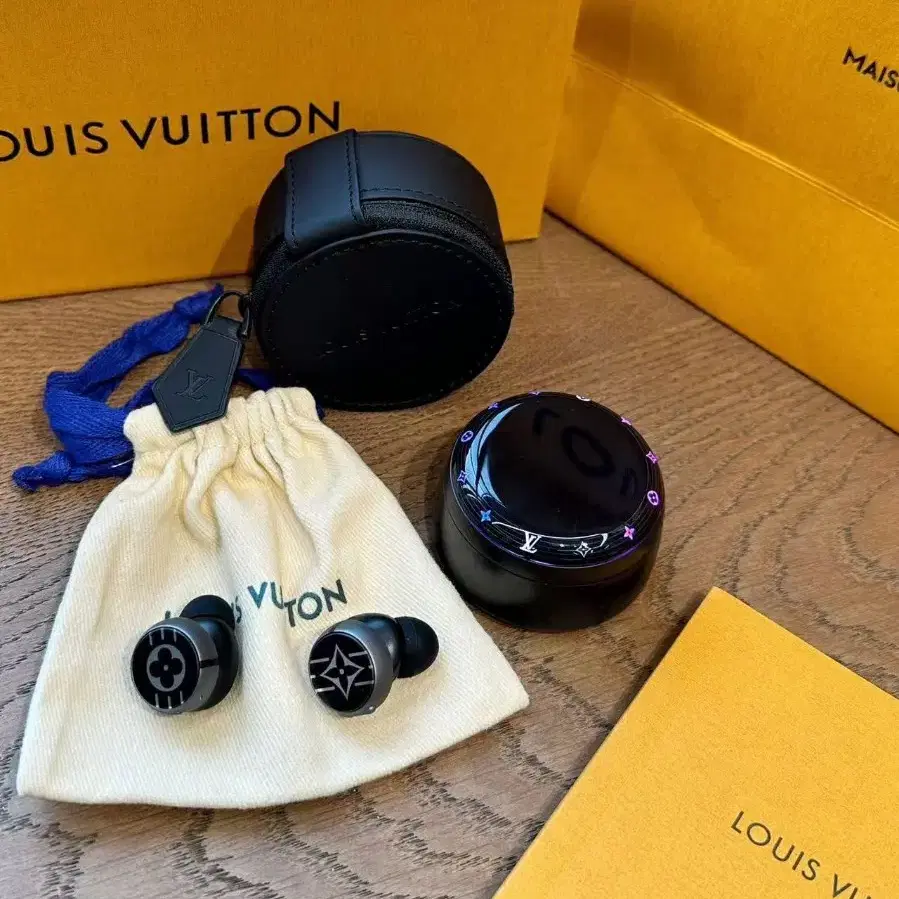 LOUIS VUITTON Horizon Light Up3세대 헤드폰 블랙