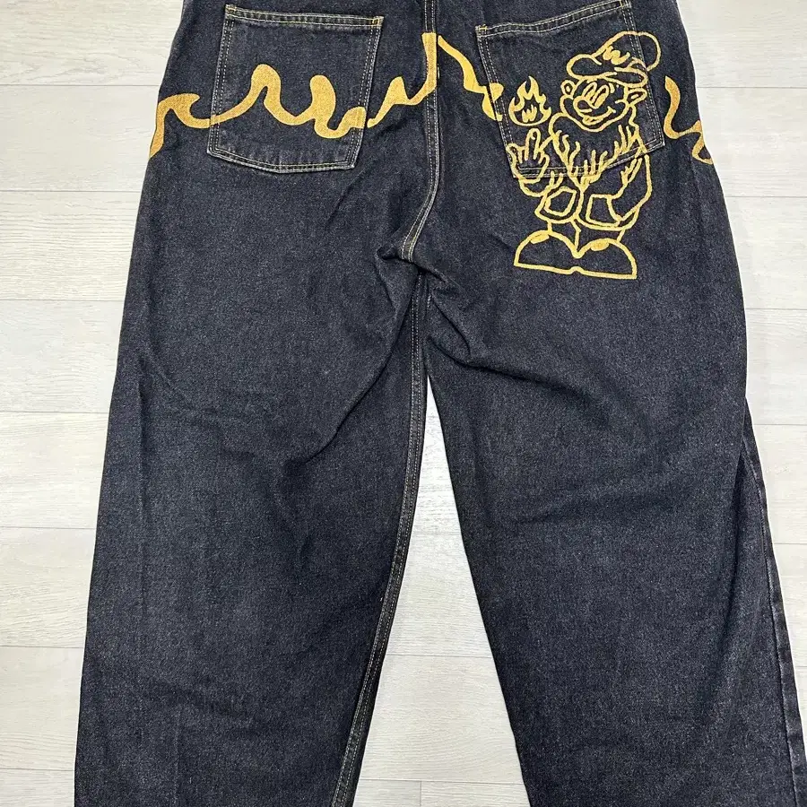 위캔더스 DWARF DENIM PANTS 판매