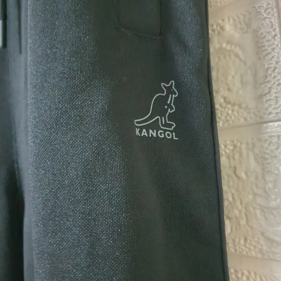 (새제품) 캉골 kangol 트랙 팬츠 사이즈 XL(새제품) 캉골 kan