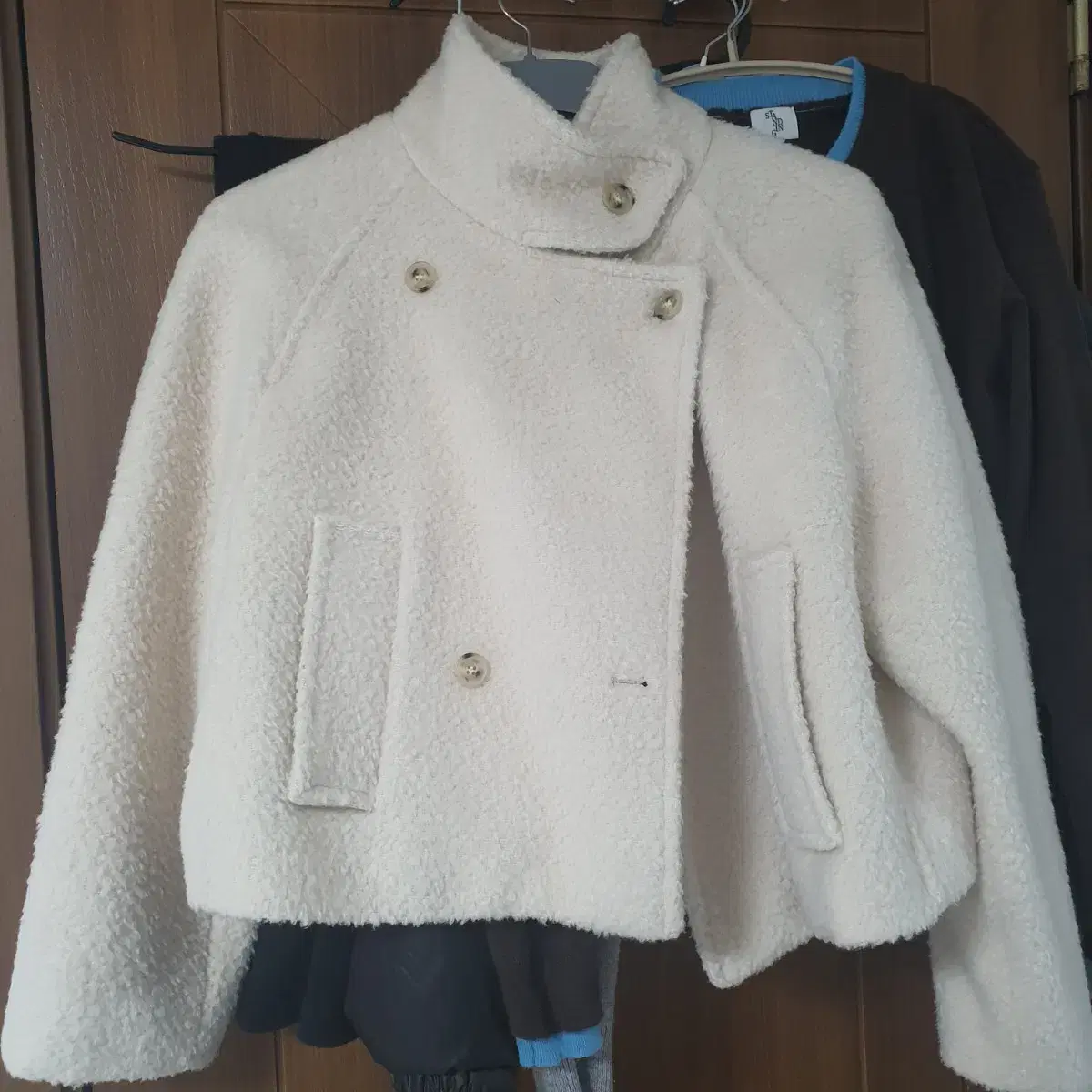 에테블루 snowy coat