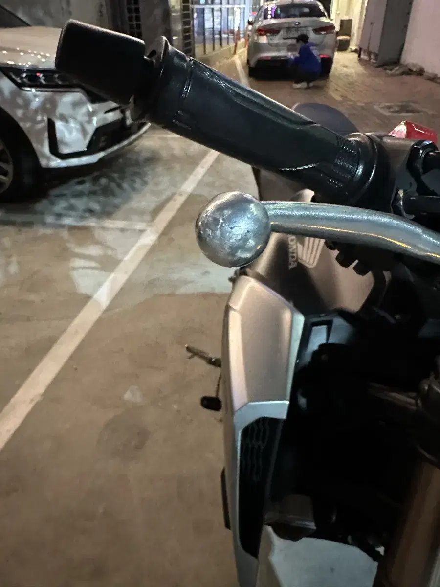 2900km 22년식 cb125r 팝니다