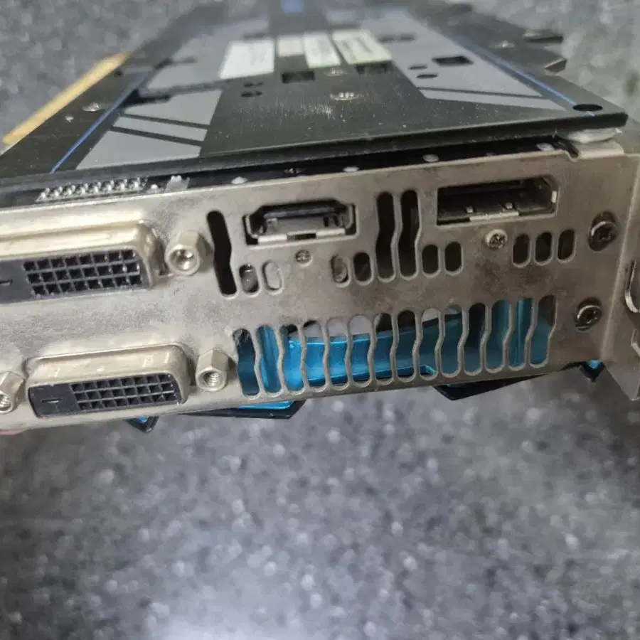 r9 290 사파이어 4기가 그래픽카드 팝니다