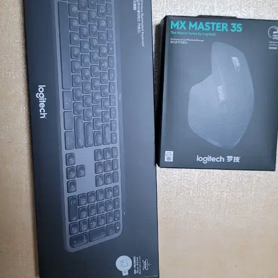 로지텍 mx keys s 랑 mx master 3s 팔아요