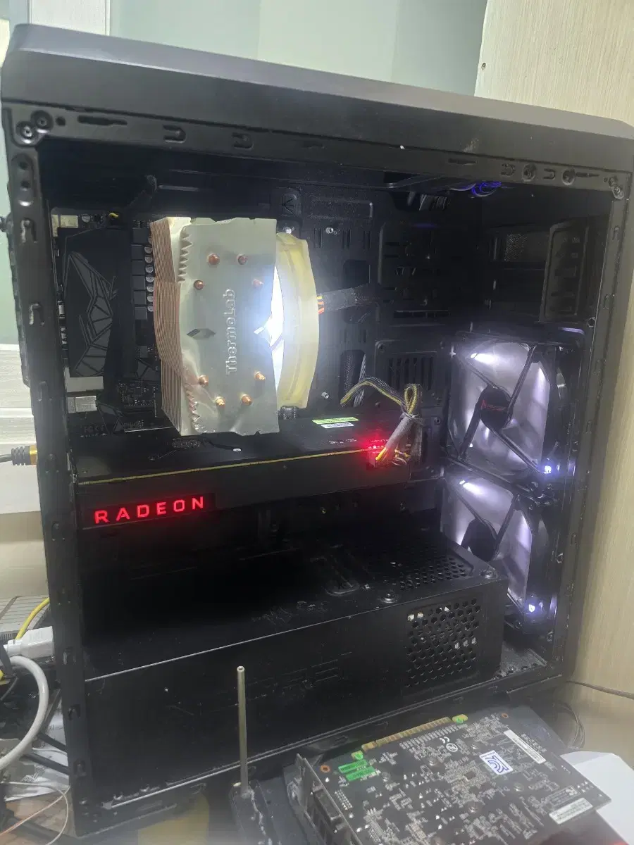 부산 라이젠5600 16g 256g 1tb vega56 650w