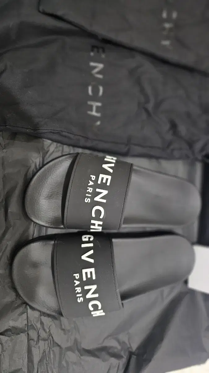 Luxury Givenchy Slippers Original Condition A Full Box