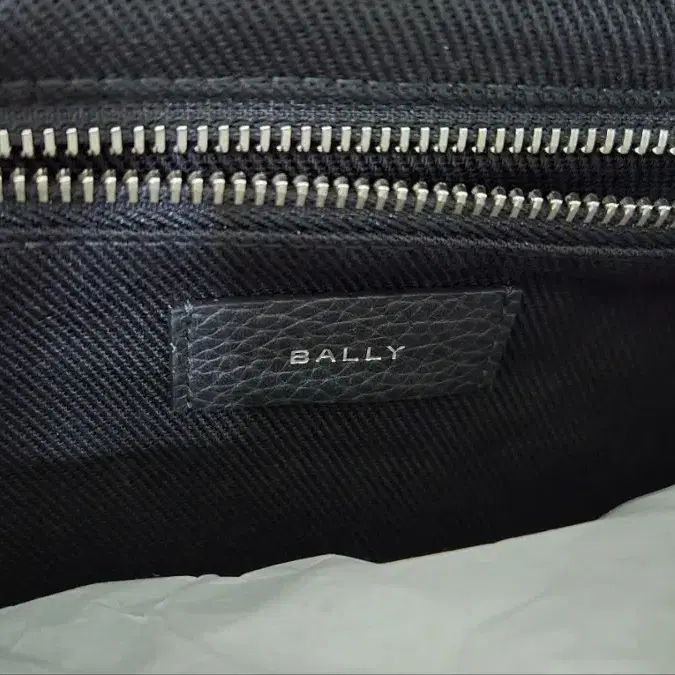 BALLY 클러치백