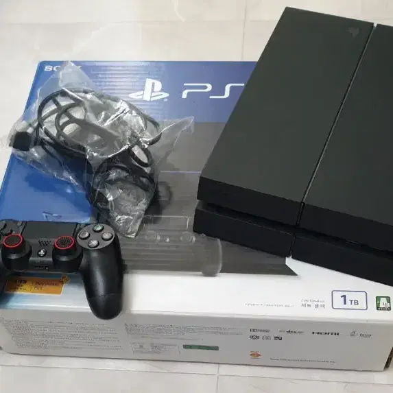 PS4 플스4 1테라(박스있음)+게임7가지