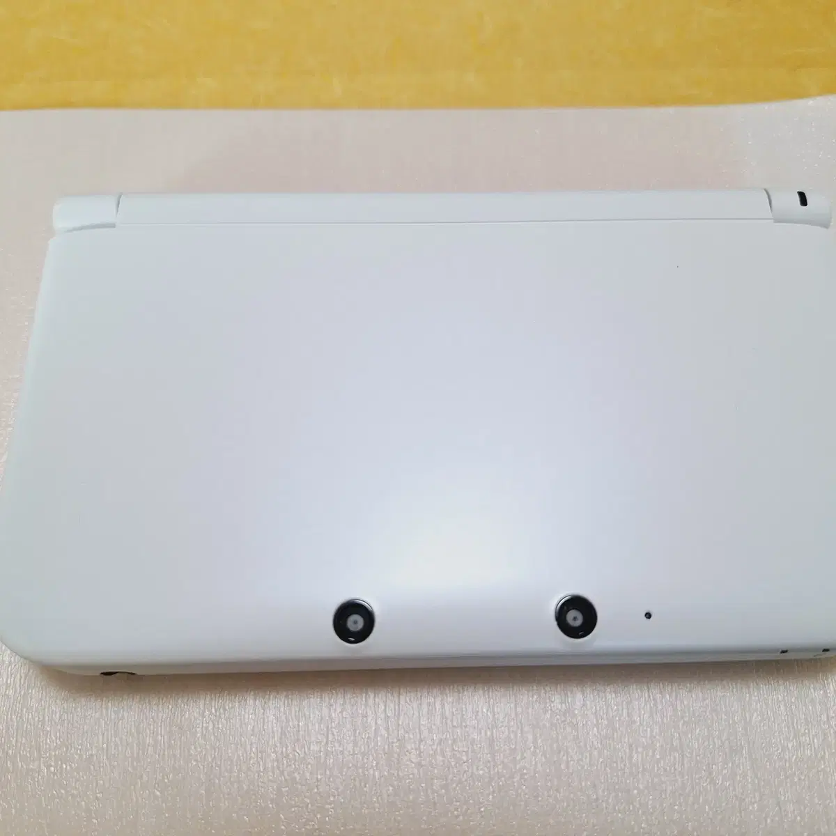 신품급 화이트 3dsll 3dsxl 닌텐도 일본판 기스거의X 구큰다수