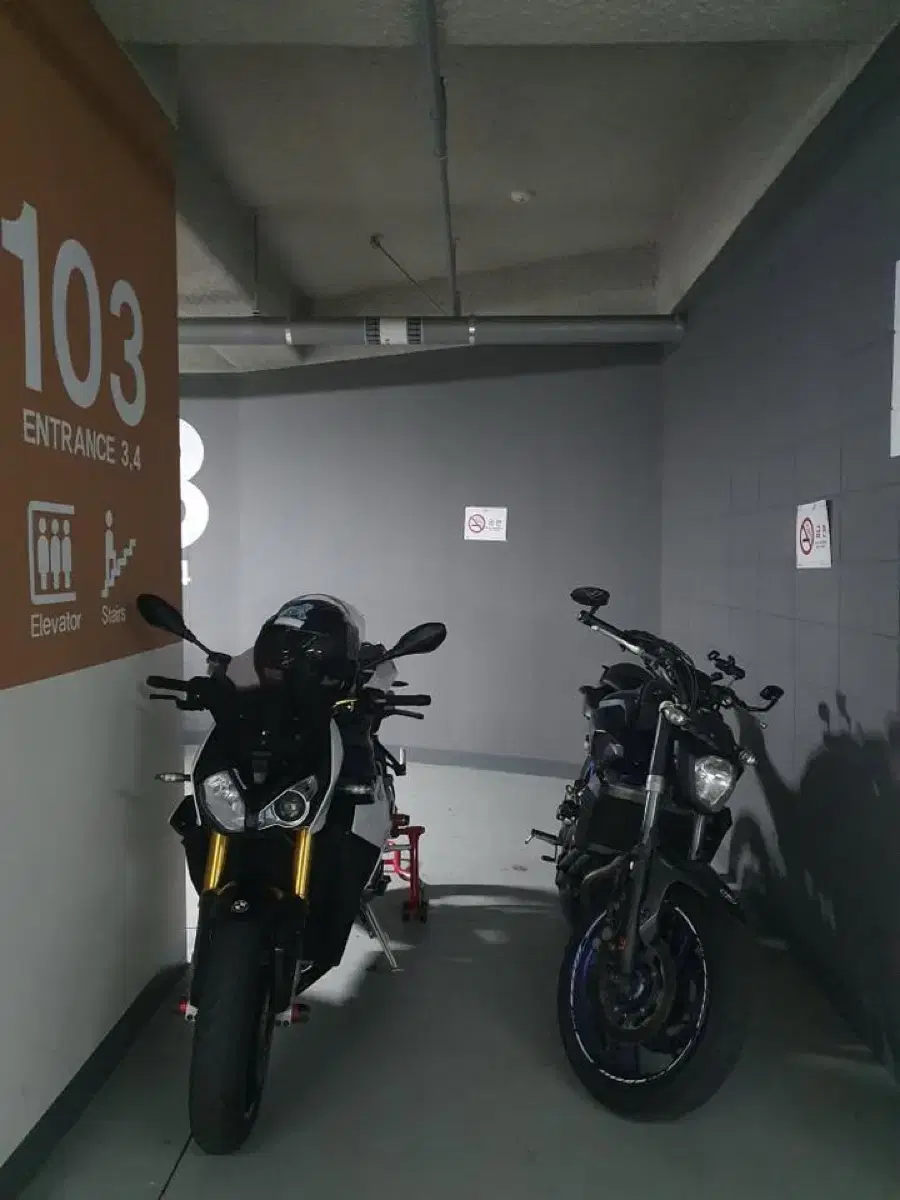 Bmw s1000r 14년식 5만9천