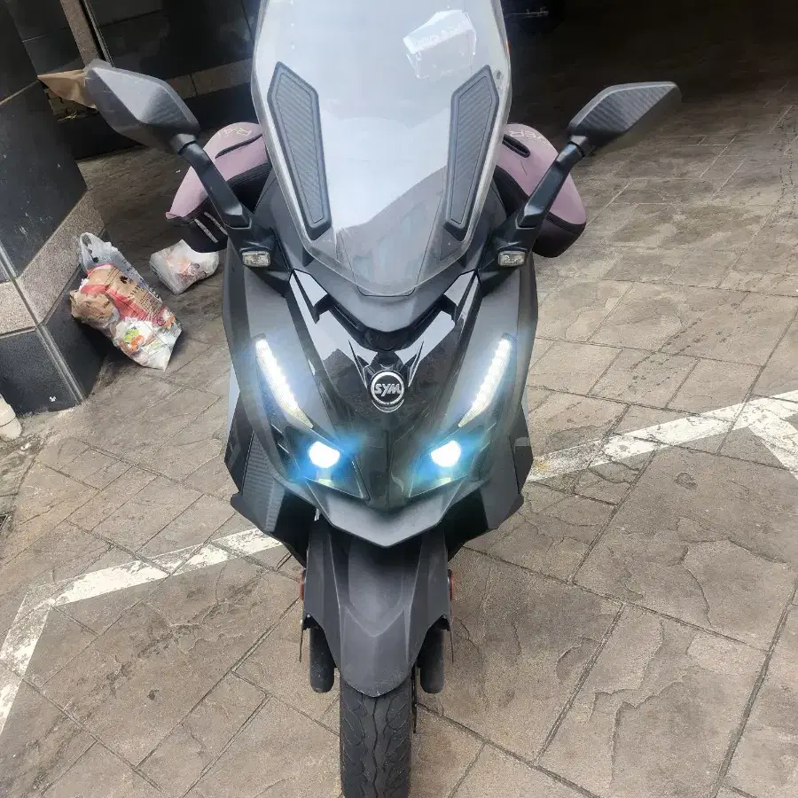 크루심 알파 300cc 22년식 판매합니다