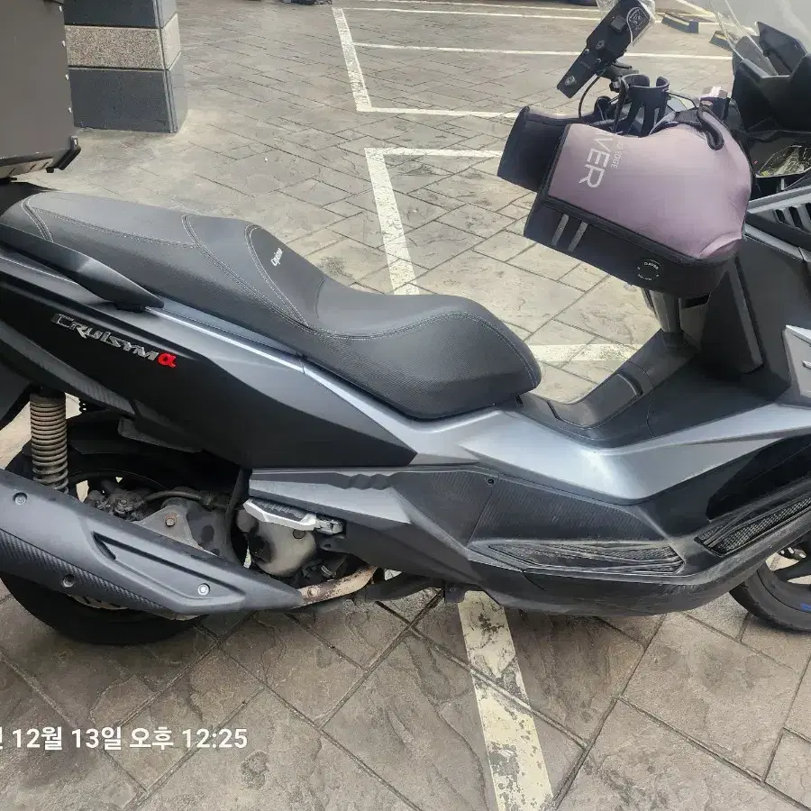 크루심 알파 300cc 22년식 판매합니다