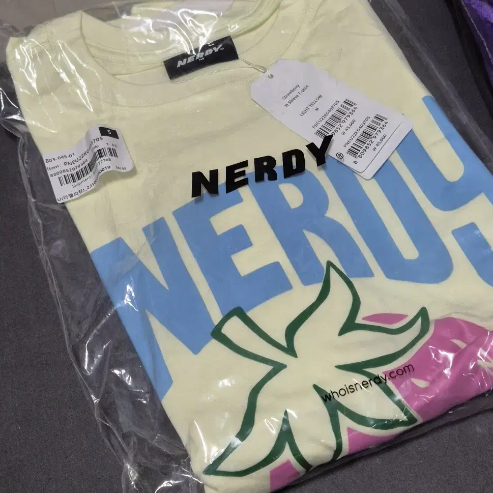 새상품 널디 nerdy 반팔 M