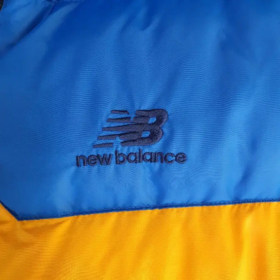 newbalance 뉴발란스 거위털 투톤 패딩조끼