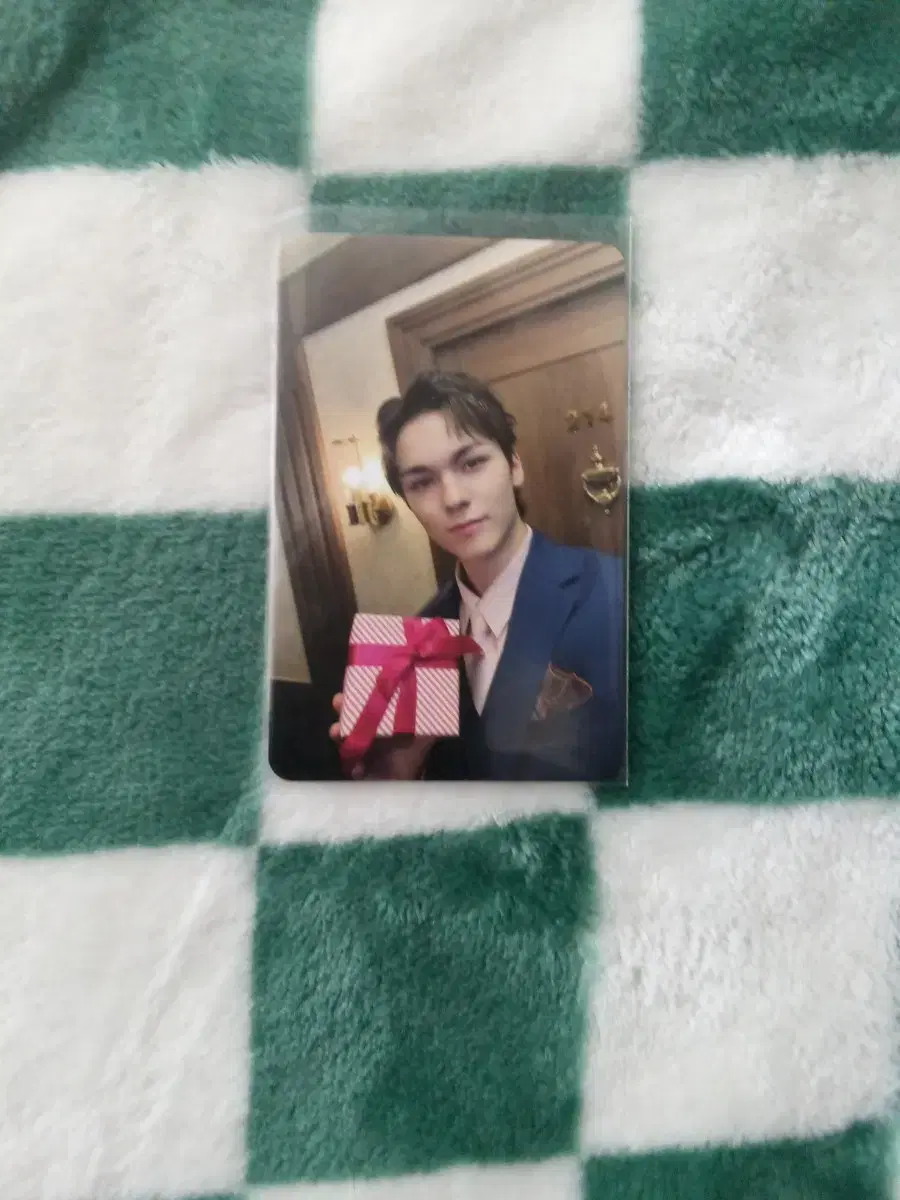 SEVENTEEN Mini 12ì§' SPILL THE FEELS vernon HANSOL photocard sells