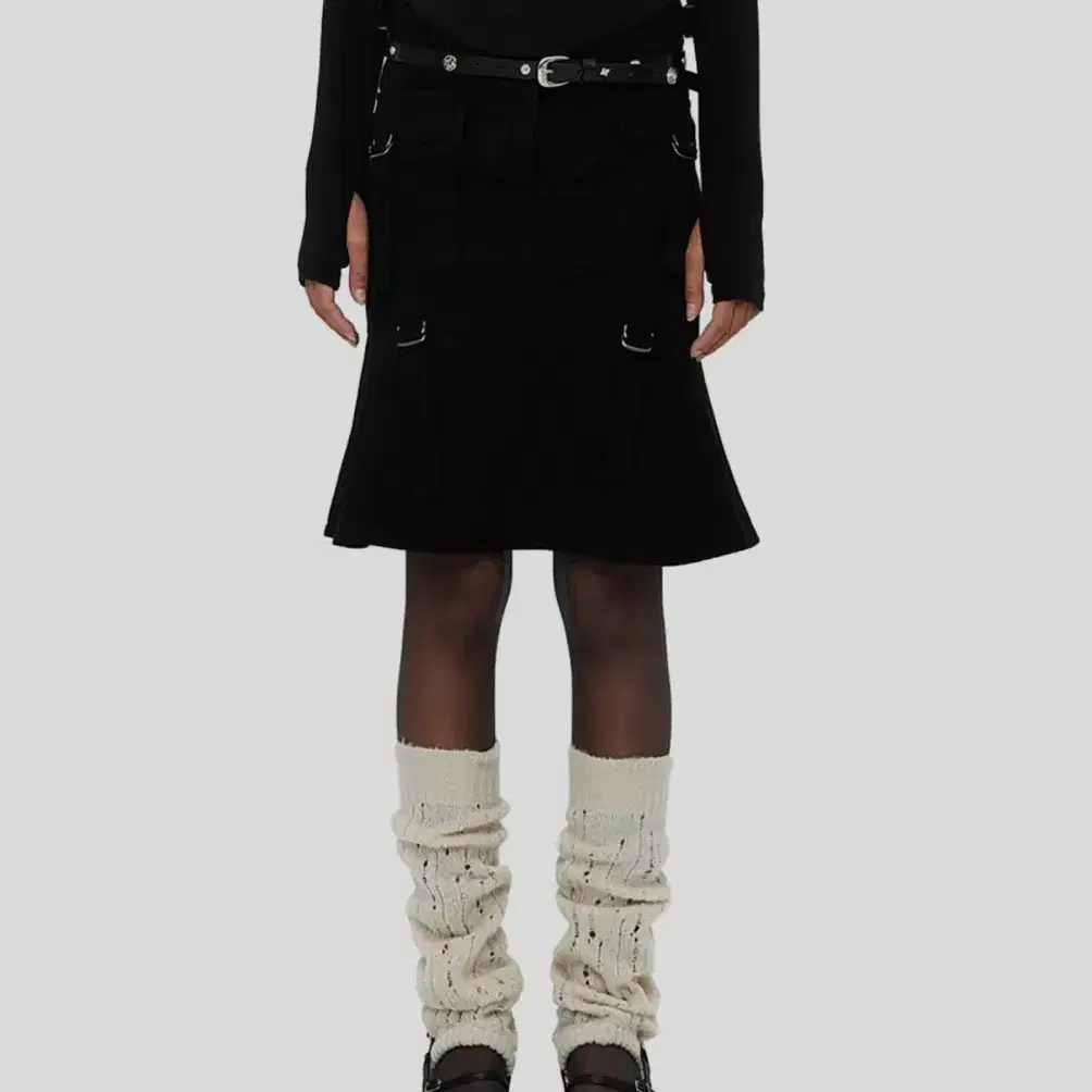 세릭 카고 스커트 (STRAP FLARED CARGO SKIRT)