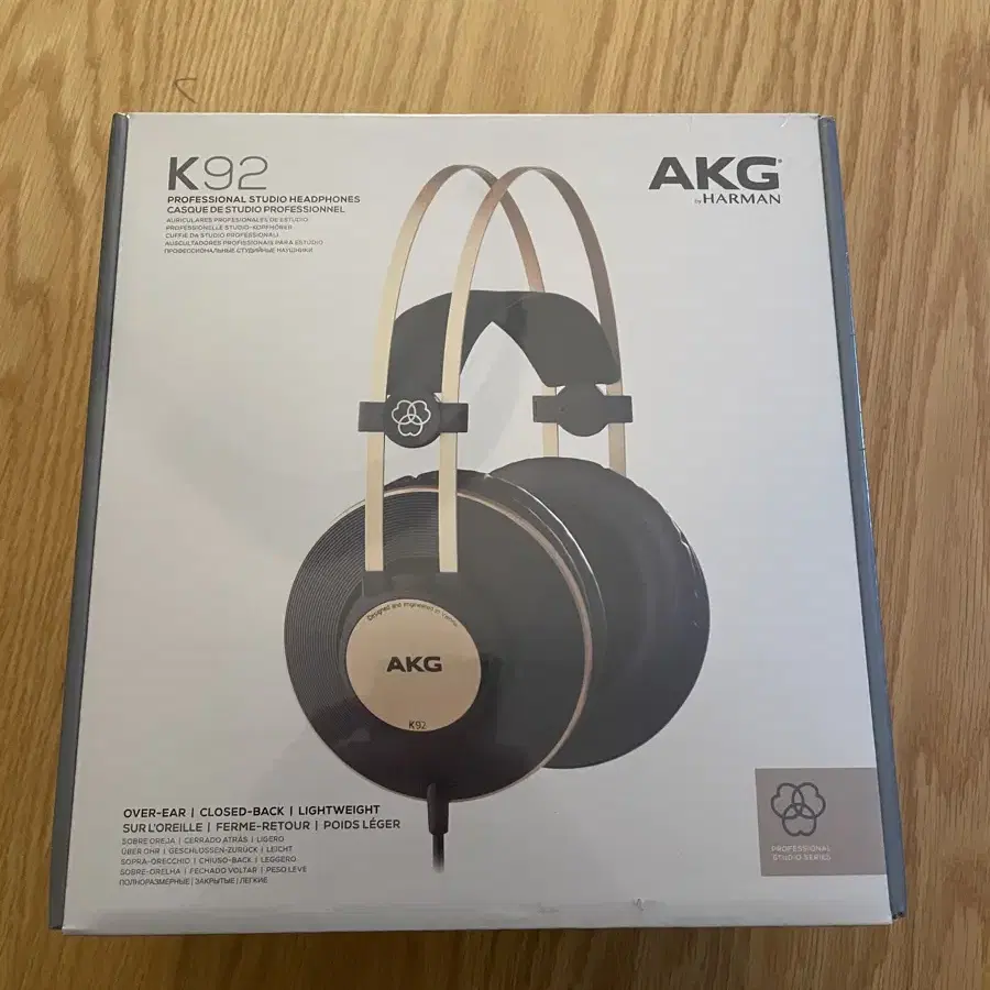 Akg k92 헤드폰 팝니다.