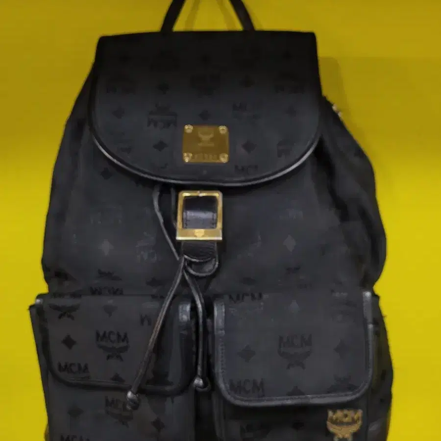 정품 MCM 백팩