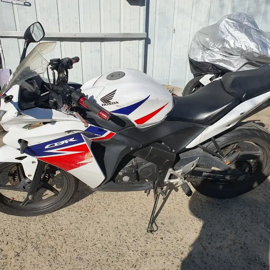 오토바이 CBR 125cc 16년식