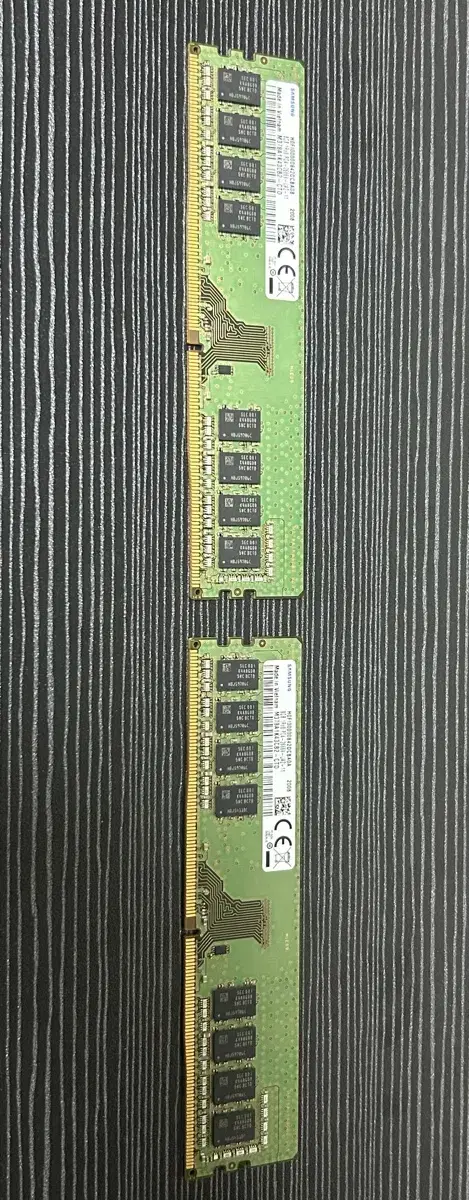 램 ddr4 8G 2666hz 2개 팝니다.