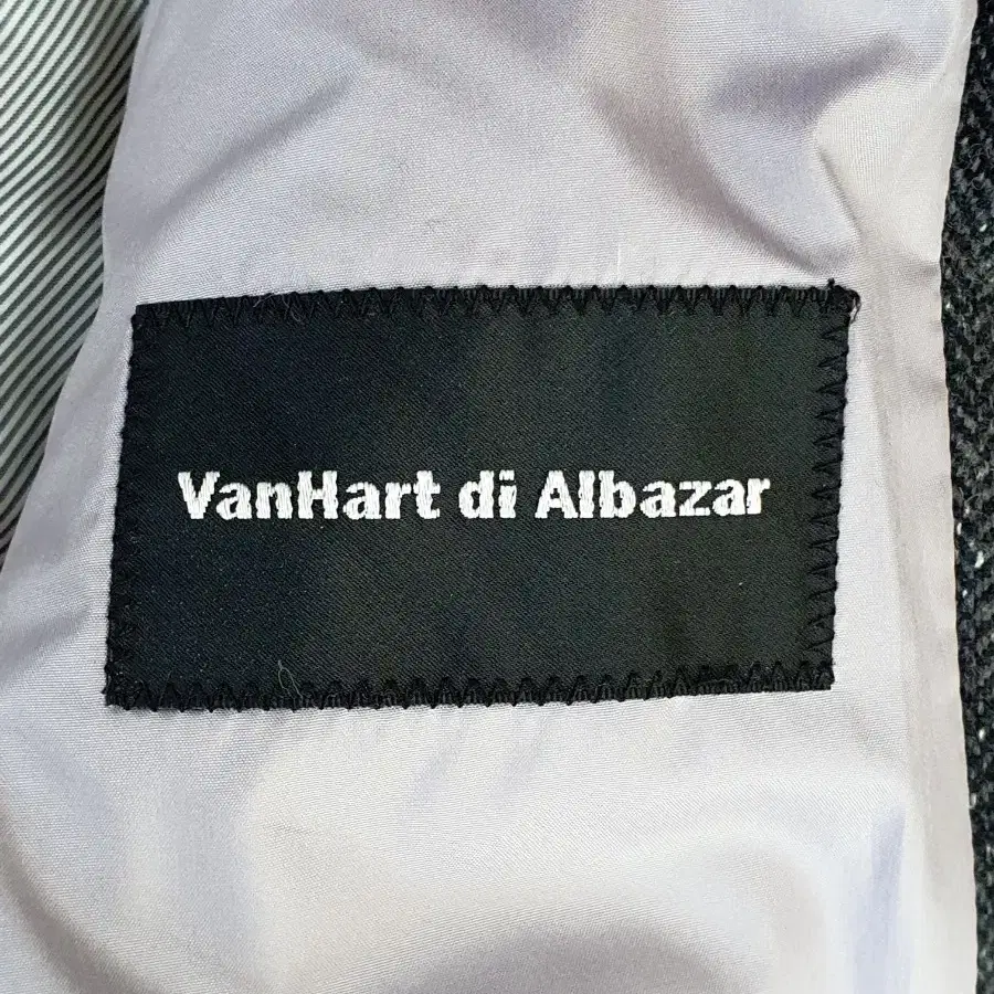 VanHart di Albazar 반하트 디 알바자 오리털 모직 패딩조끼