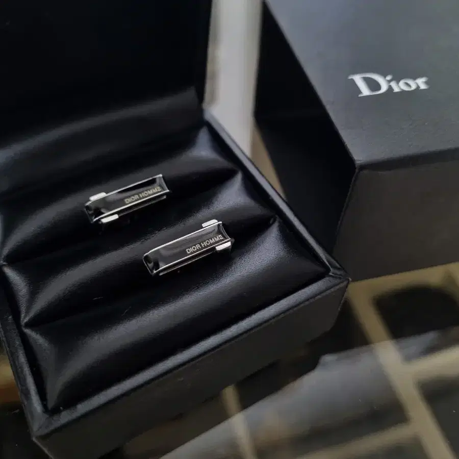 DIOR HOMME 디올옴므 블랙타이 커프스링크 버튼