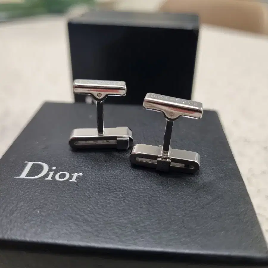 DIOR HOMME 디올옴므 블랙타이 커프스링크 버튼