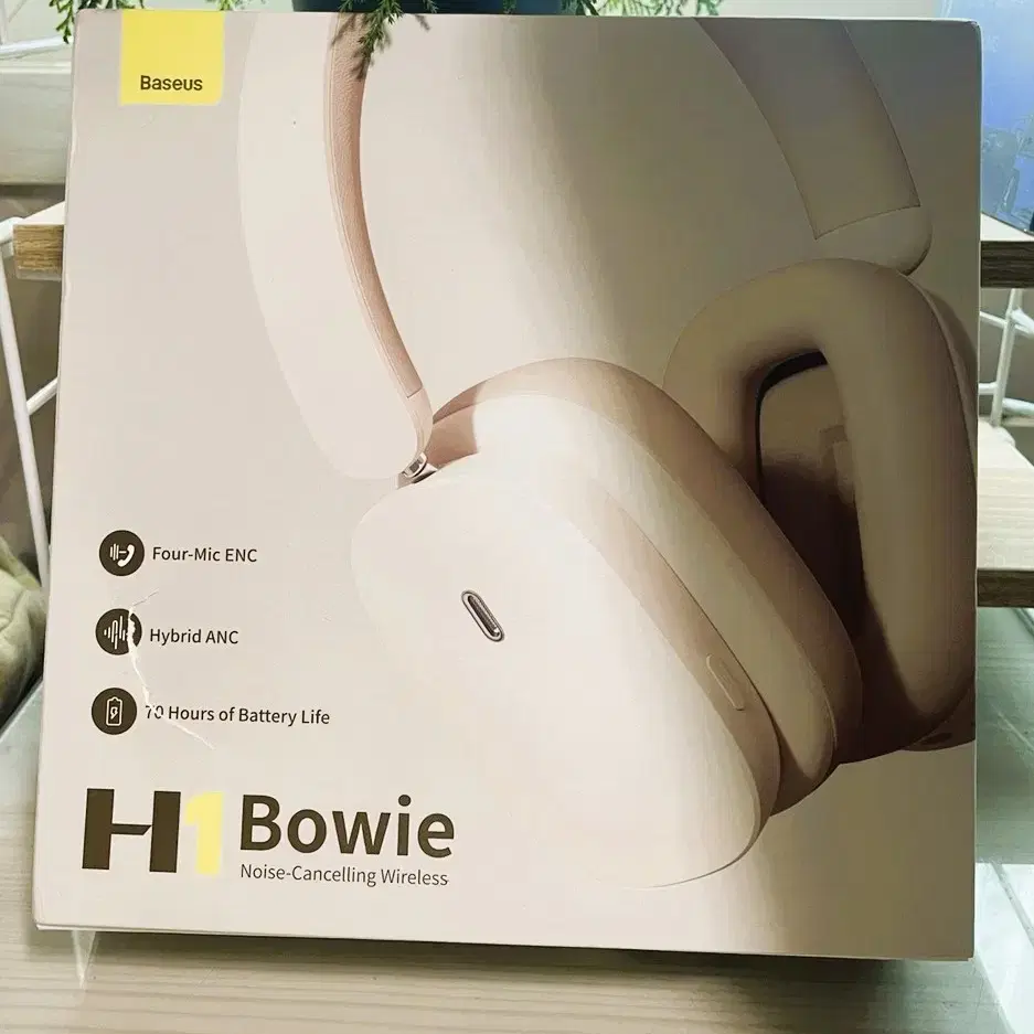 베이스어스 Bowie H1 노이즈캔슬링 무선 블루투스 헤드폰 팝니다.