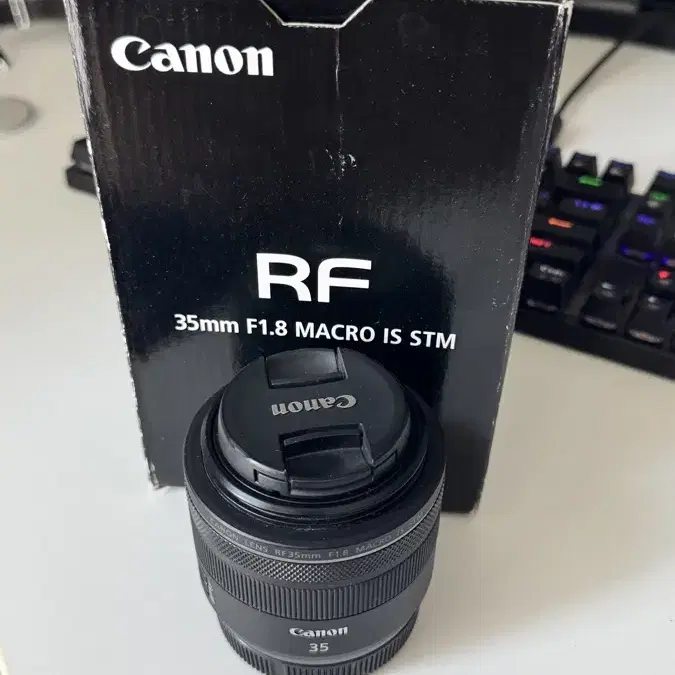 rf 35mm f1.8 렌즈 박스풀셋 팝니다