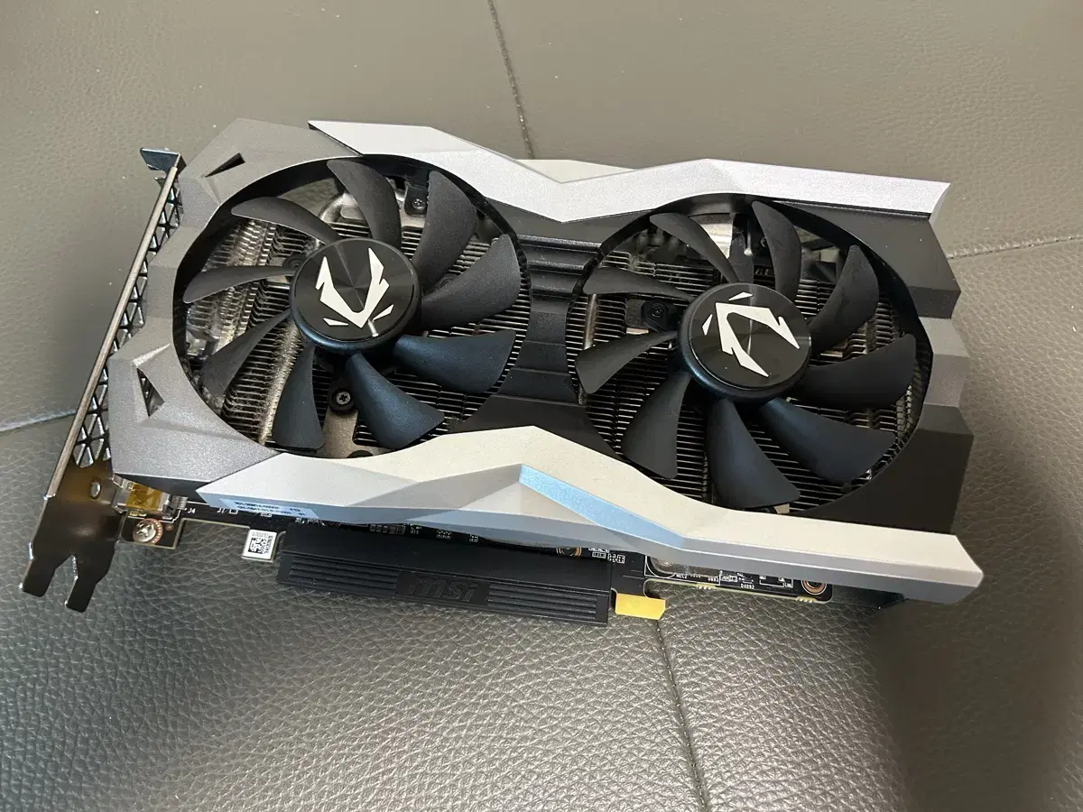 RTX 2060super ZOTAC 그래픽카드