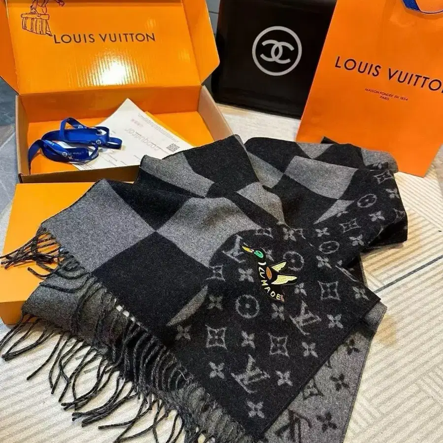 해외 구매LOUIS VUITTON 루이뷔통 스카프